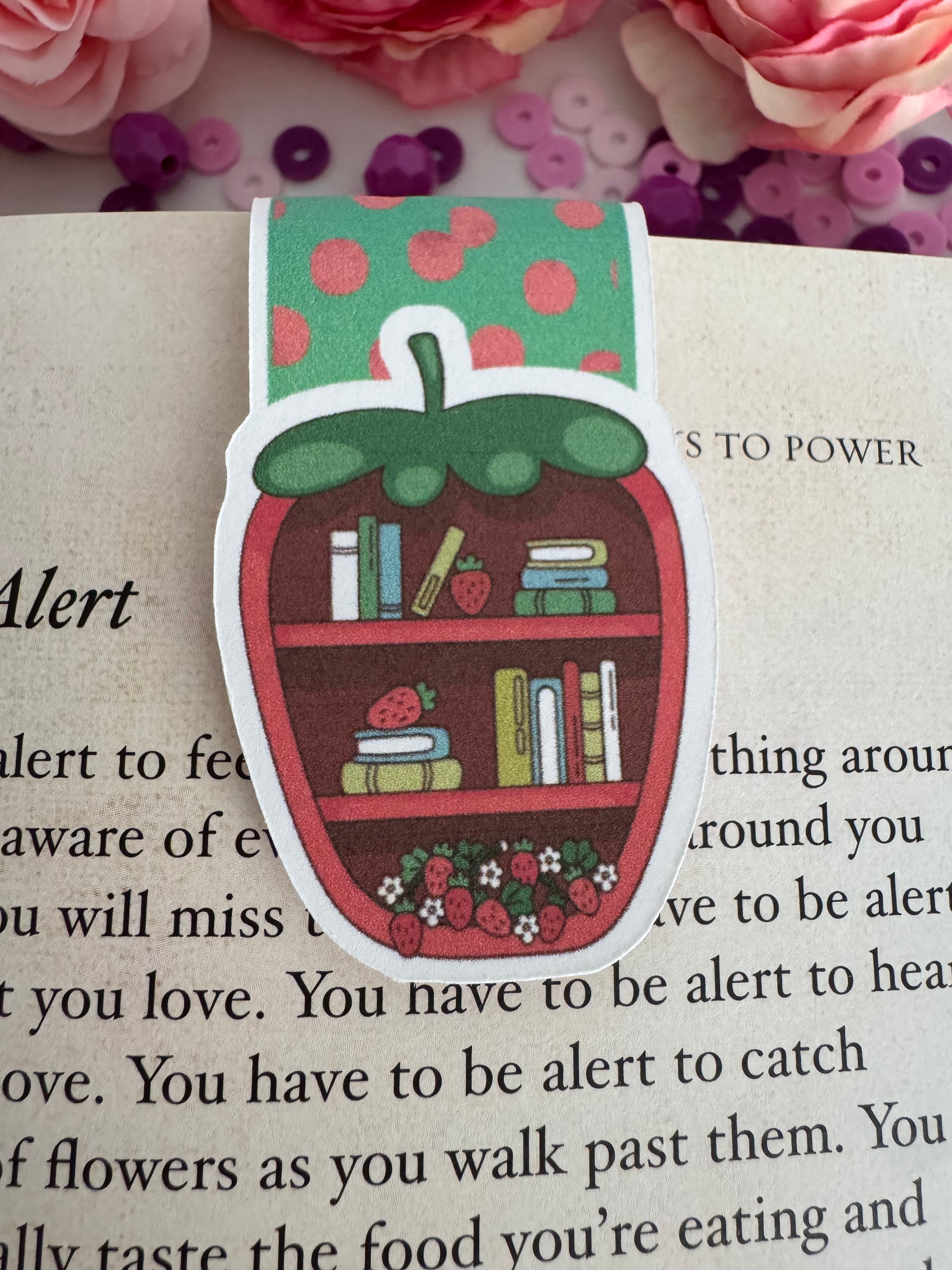 Berry Bookshelf Magnetic Bookmark