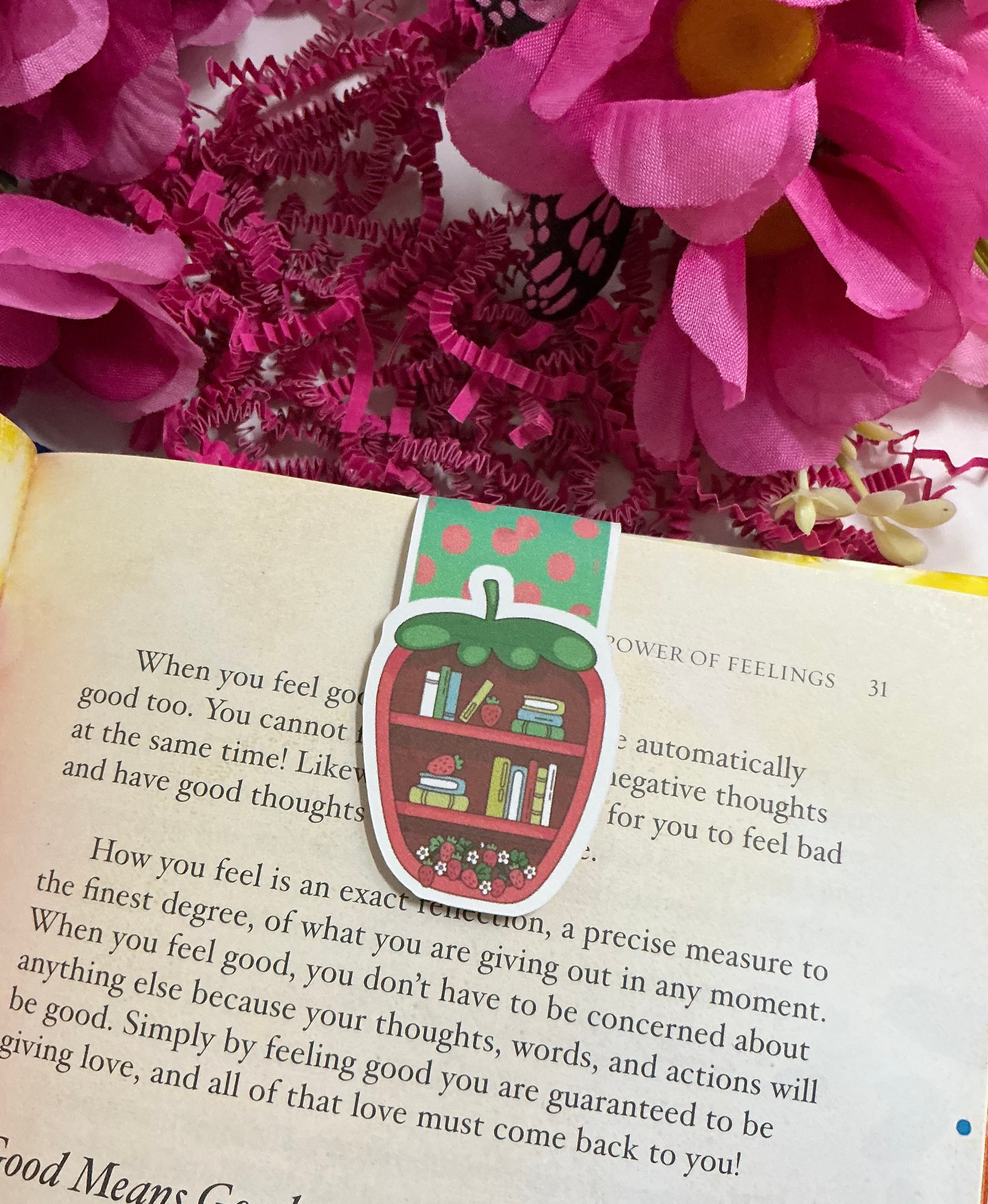 Berry Bookshelf Magnetic Bookmark